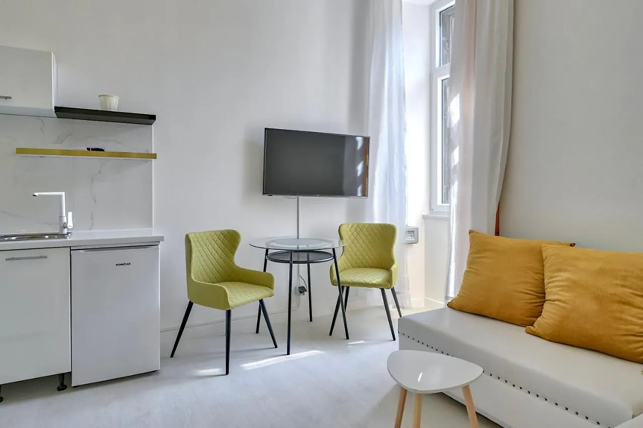Ferienwohnung Collins Amethyst Center Pula Kroatien