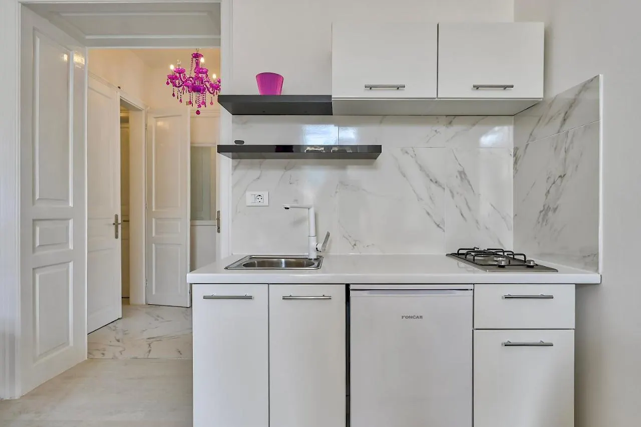 Ferienwohnung Collins Amethyst Center Pula 0*,