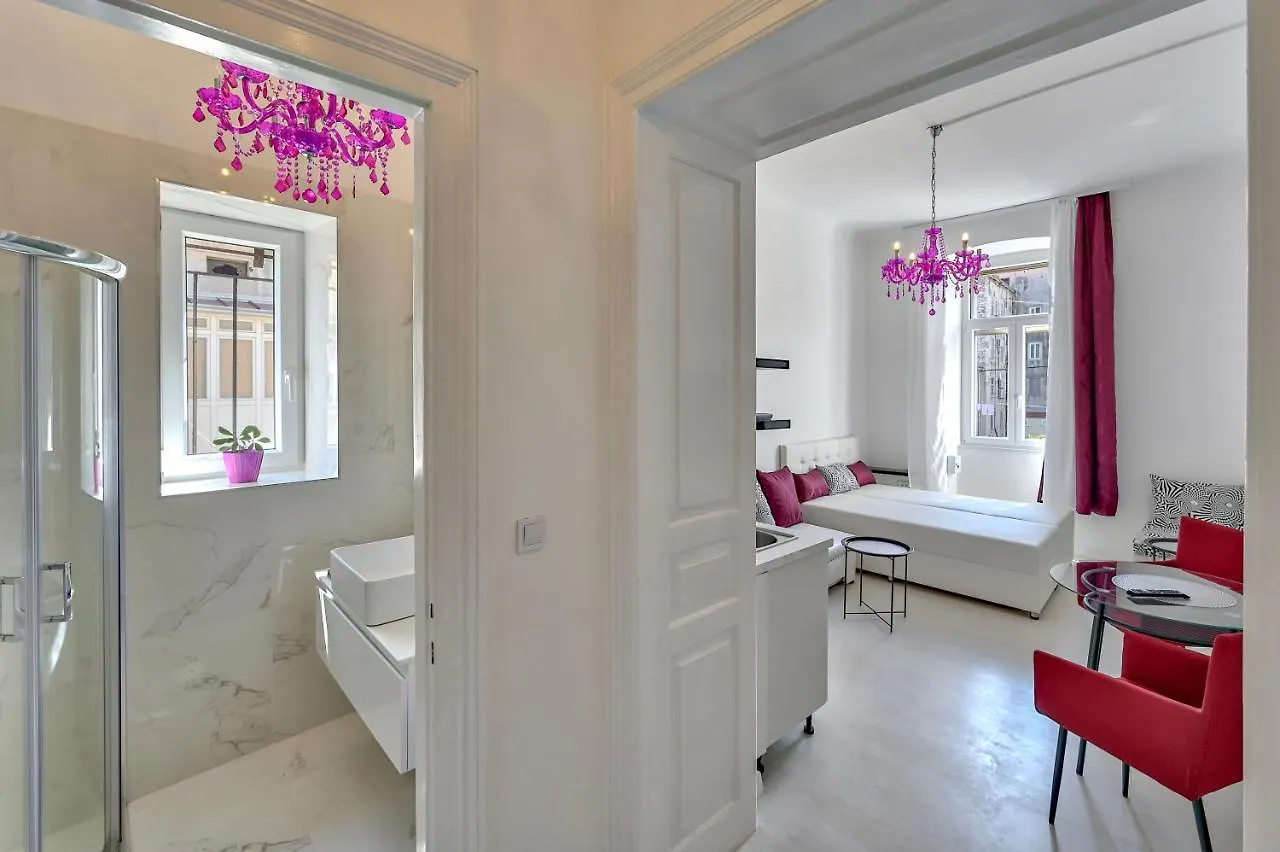 Apartment Ferienwohnung Collins Amethyst Center Pula