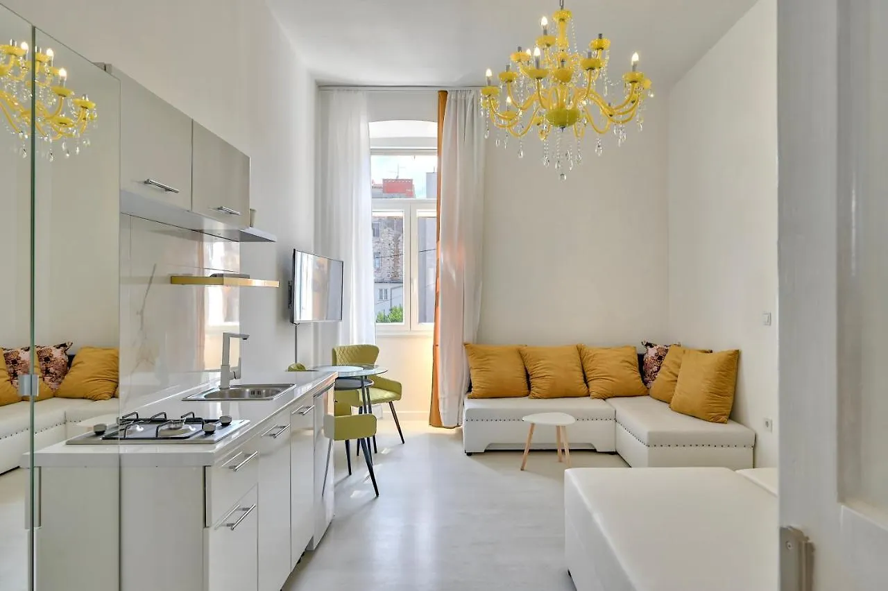 Ferienwohnung Collins Amethyst Center Pula Apartment